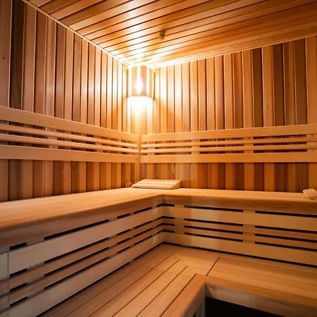 Family By Astoria & Medical Lägenhetshotell