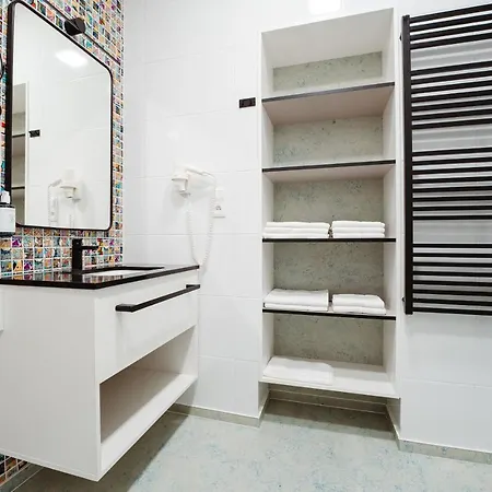 Family By Astoria & Medical 4*