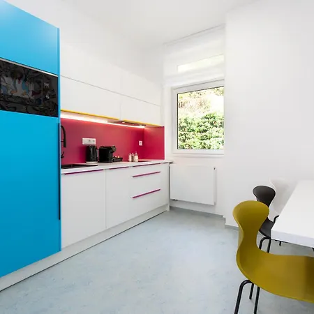 Family By Astoria & Medical Aparthotel