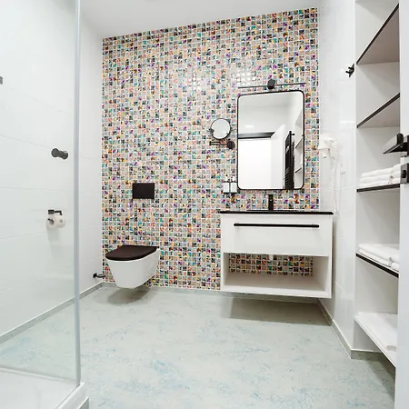 Family By Astoria & Medical Lägenhetshotell Karlovy Vary