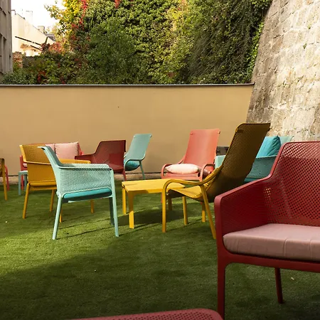 Family By Astoria & Medical Lägenhetshotell 4*