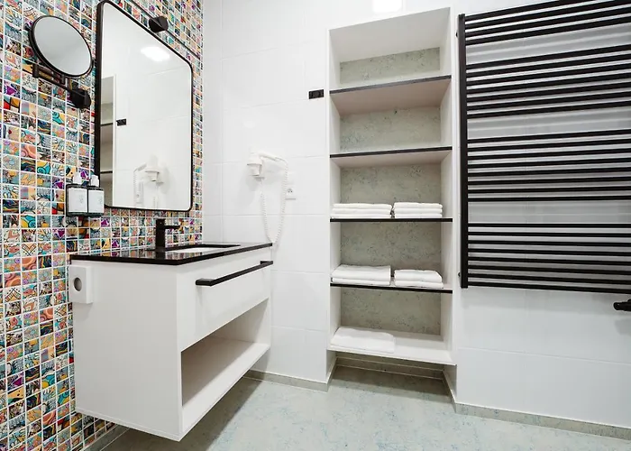 Family By Astoria & Medical 4*